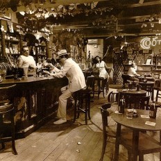 Led Zeppelin  - In Through The Out Door /UK/    D